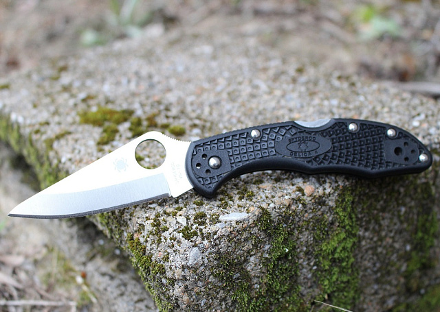 Складной нож Spyderco "Delica 4" C11PBK