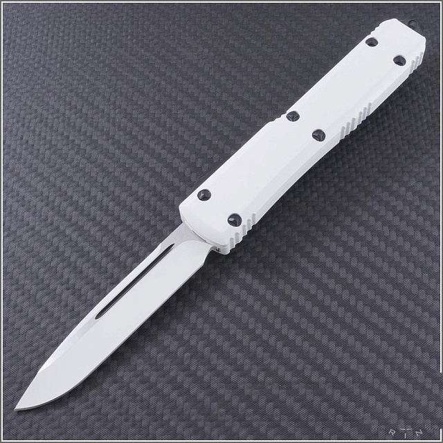 Нож Microtech Ultratech Storm Trooper 121-1ST с автоматическим открытием/закрытием клинка.