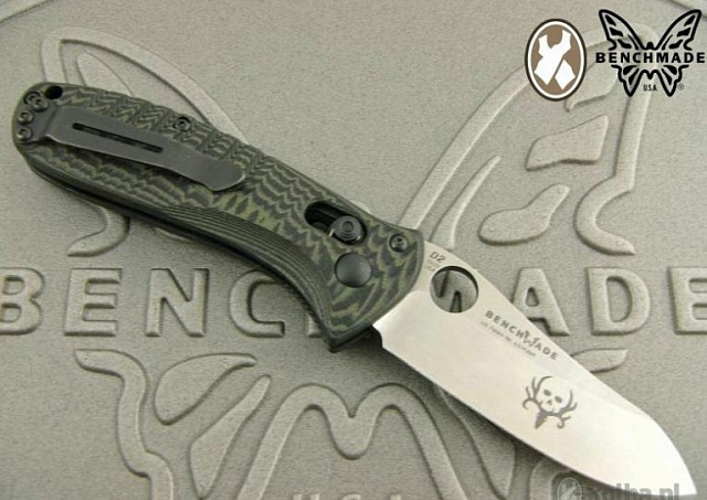 Нож Benchmade BM15030-1 Bone Collector.